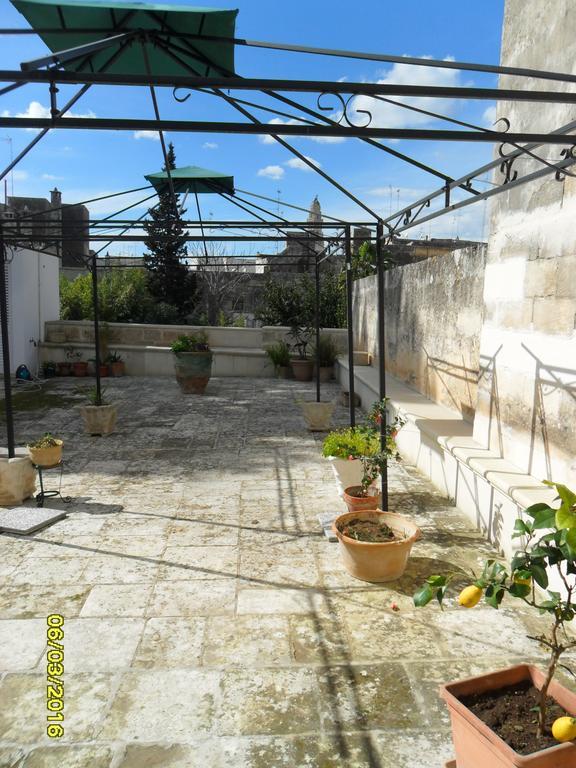 B&B La Casa Gialla Лечче Екстер'єр фото